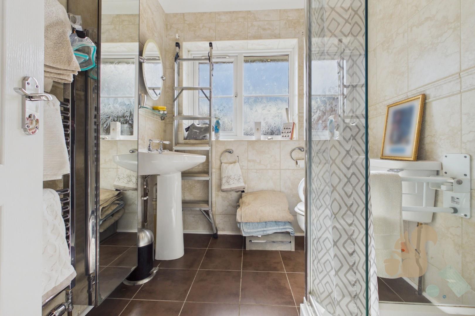 Ensuite